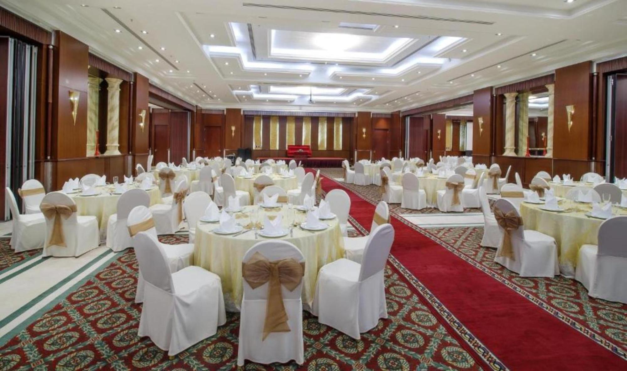Dancenter Luxe Corniche Hotel Formerly Concorde Hotel Эль-Фуджайра Экстерьер фото