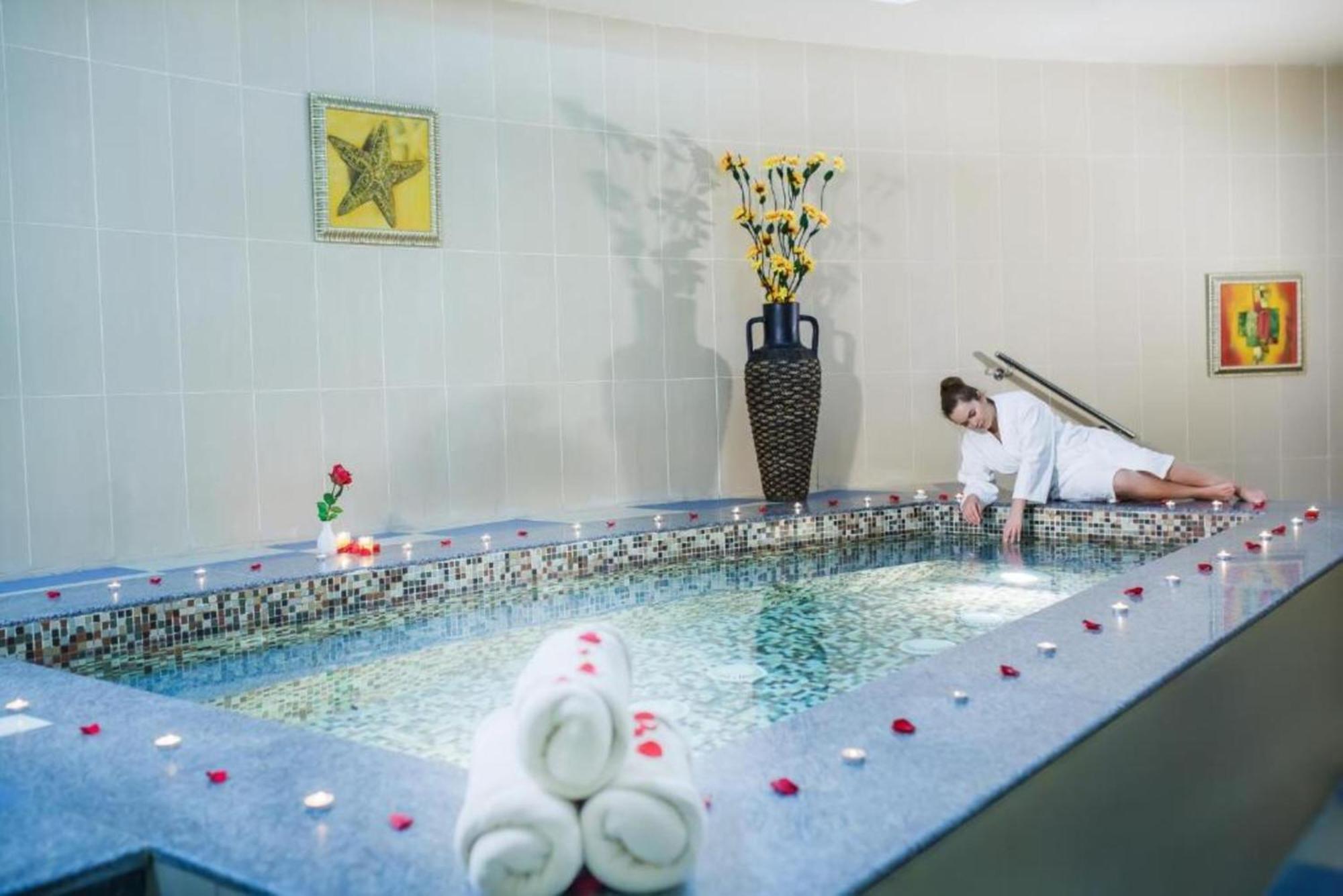 Dancenter Luxe Corniche Hotel Formerly Concorde Hotel Эль-Фуджайра Экстерьер фото
