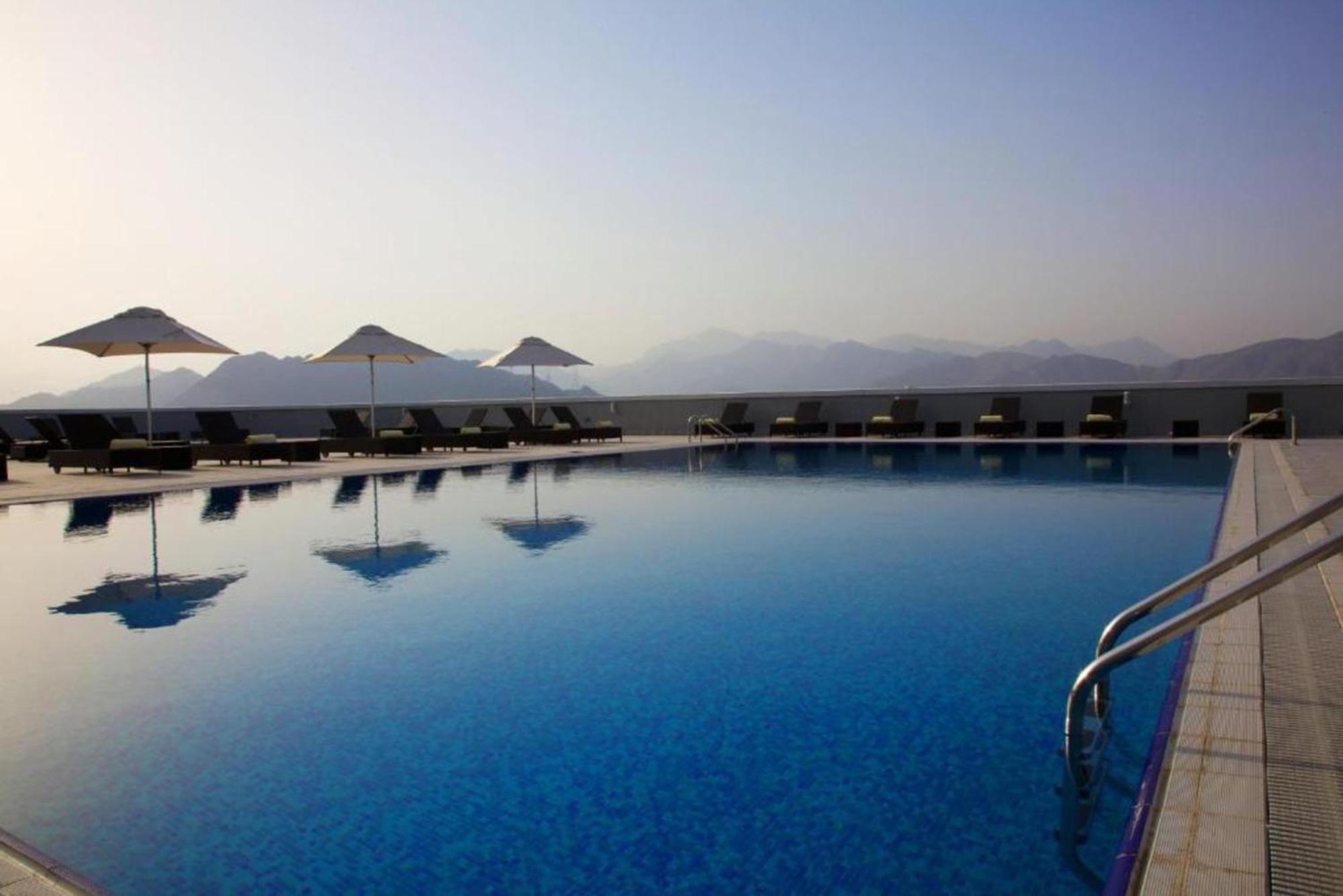 Dancenter Luxe Corniche Hotel Formerly Concorde Hotel Эль-Фуджайра Экстерьер фото