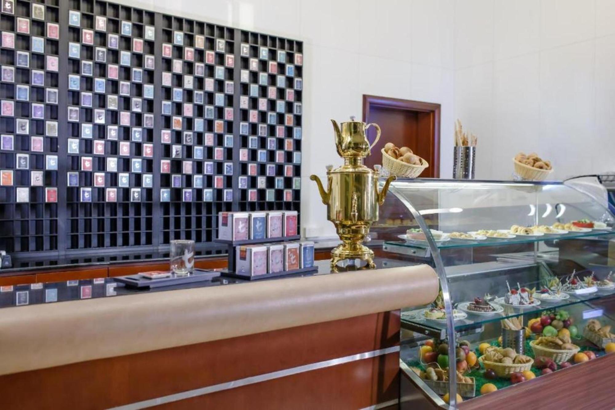 Dancenter Luxe Corniche Hotel Formerly Concorde Hotel Эль-Фуджайра Экстерьер фото