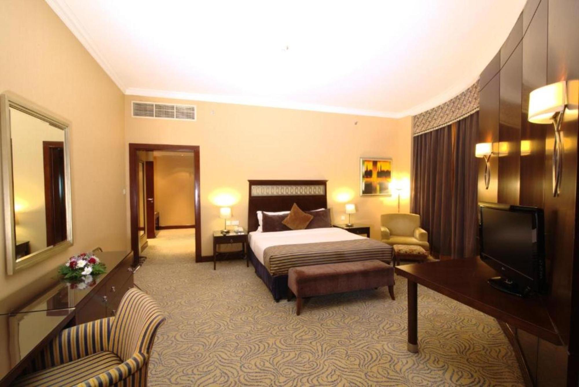 Dancenter Luxe Corniche Hotel Formerly Concorde Hotel Эль-Фуджайра Экстерьер фото