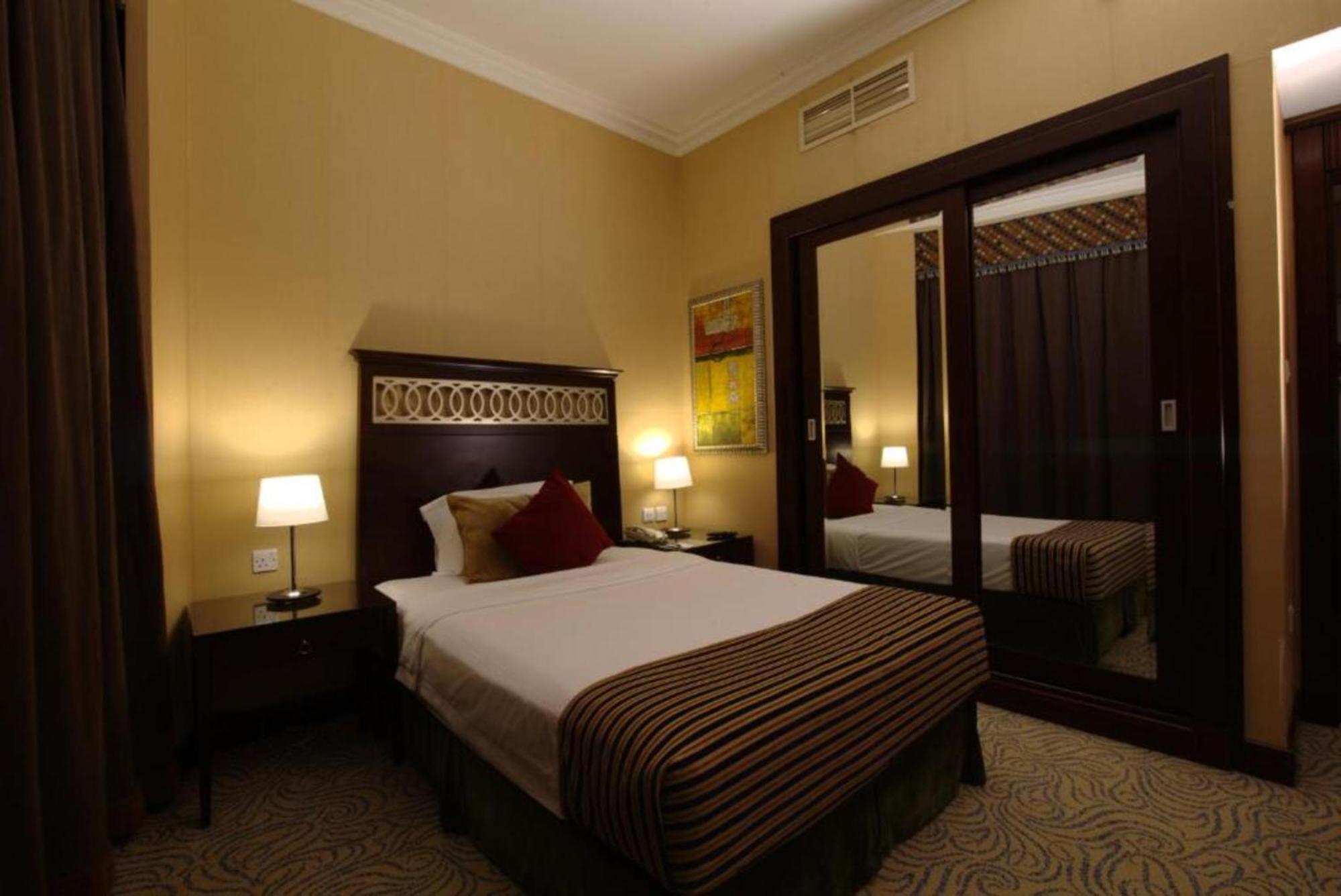 Dancenter Luxe Corniche Hotel Formerly Concorde Hotel Эль-Фуджайра Экстерьер фото