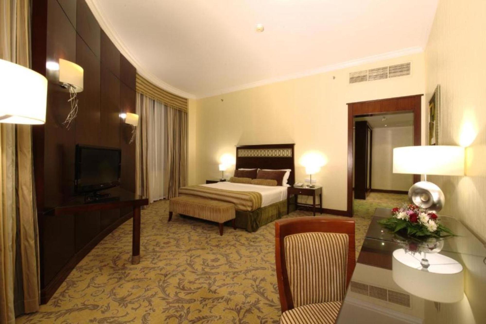 Dancenter Luxe Corniche Hotel Formerly Concorde Hotel Эль-Фуджайра Экстерьер фото