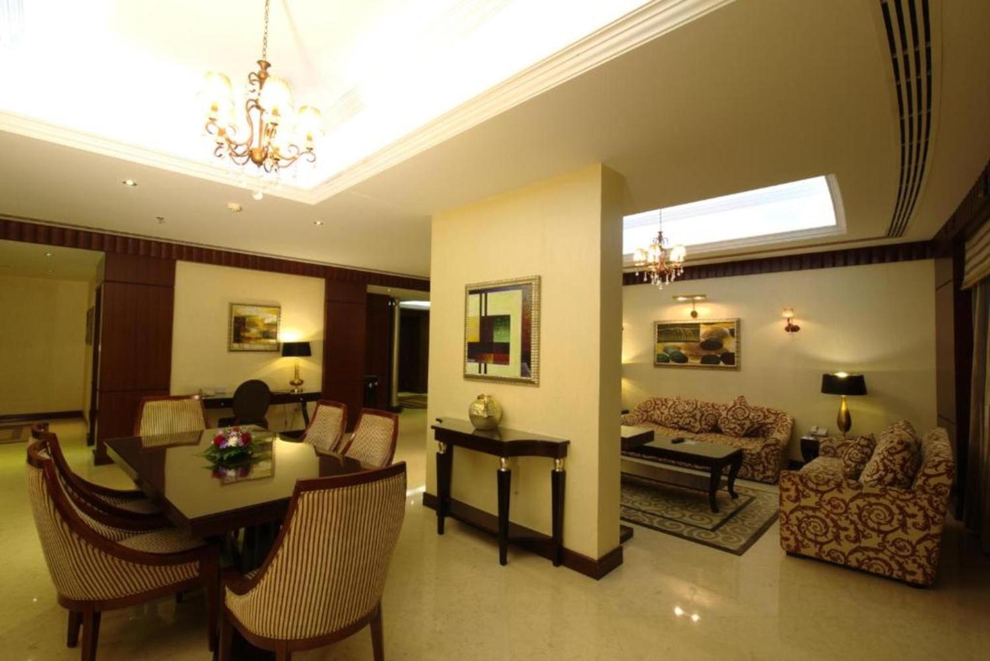 Dancenter Luxe Corniche Hotel Formerly Concorde Hotel Эль-Фуджайра Экстерьер фото