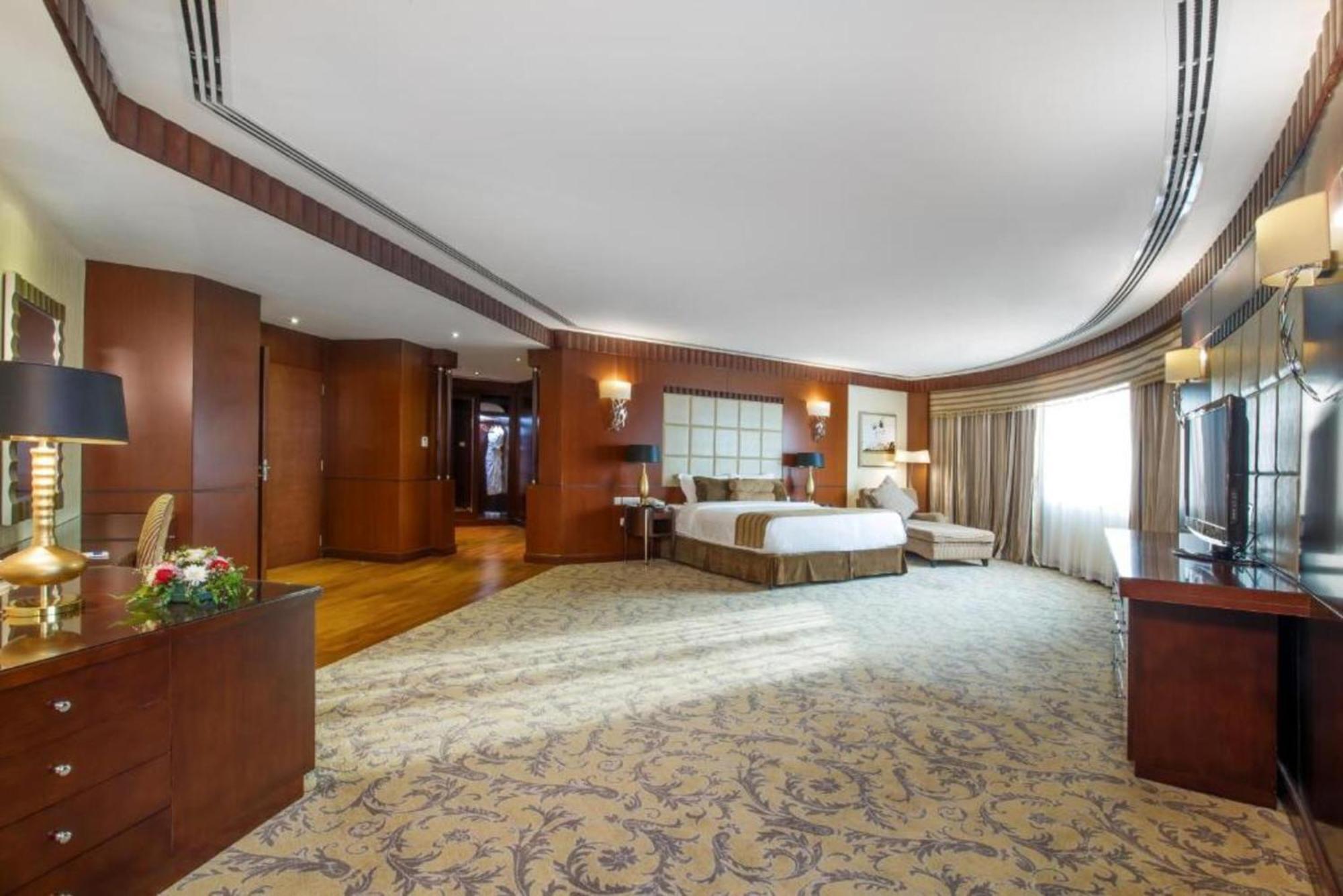 Dancenter Luxe Corniche Hotel Formerly Concorde Hotel Эль-Фуджайра Экстерьер фото