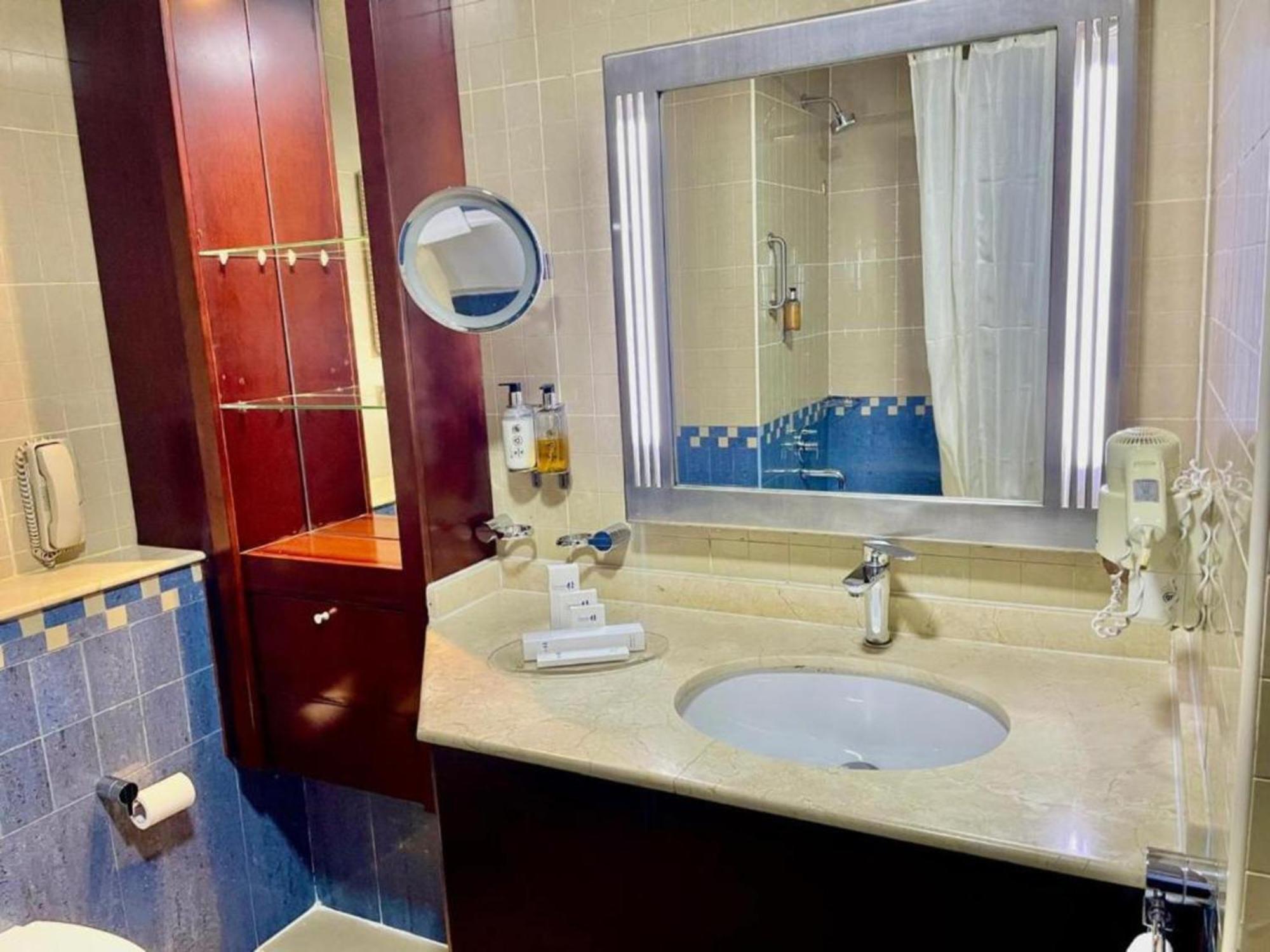 Dancenter Luxe Corniche Hotel Formerly Concorde Hotel Эль-Фуджайра Экстерьер фото