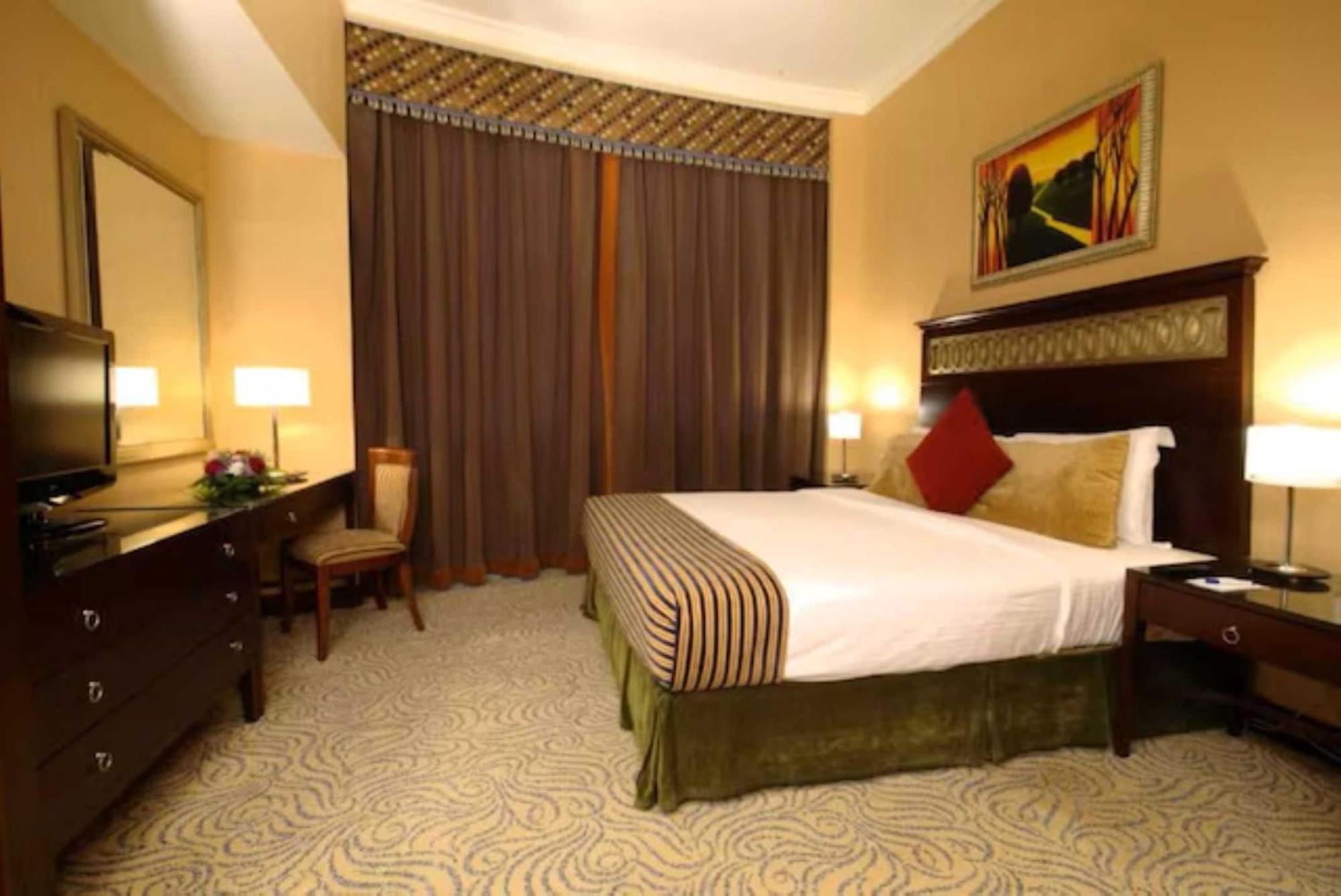 Dancenter Luxe Corniche Hotel Formerly Concorde Hotel Эль-Фуджайра Экстерьер фото